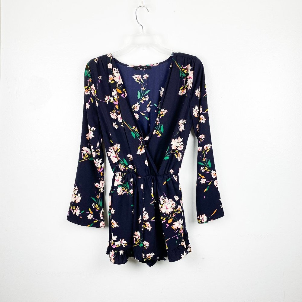 ⭐️ HONEY PUNCH Navy Blue Floral Romper Small Printed